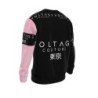Am I beautiful? [sweater]